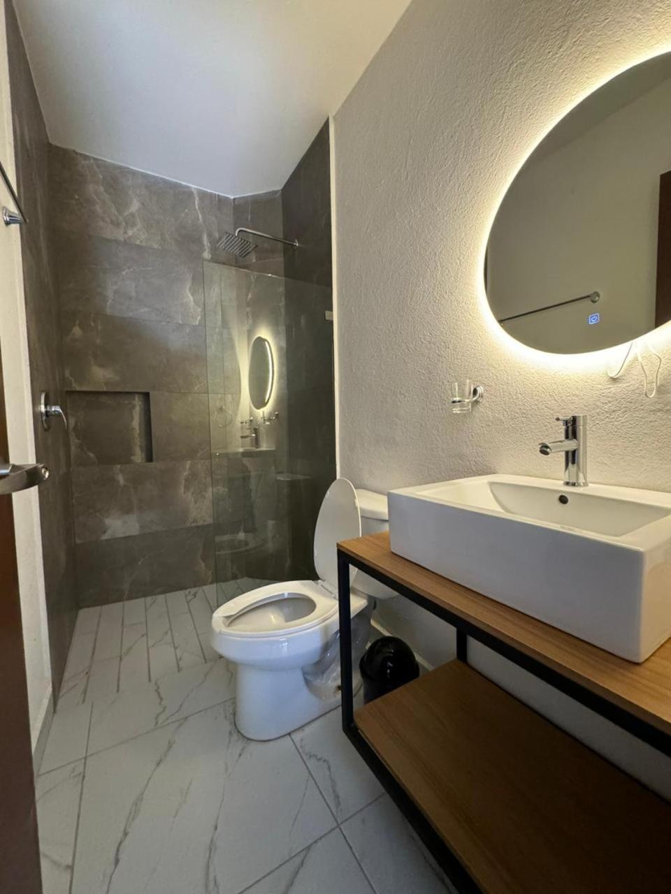 Vidrio Suites Col Americana Гвадалахара Екстер'єр фото